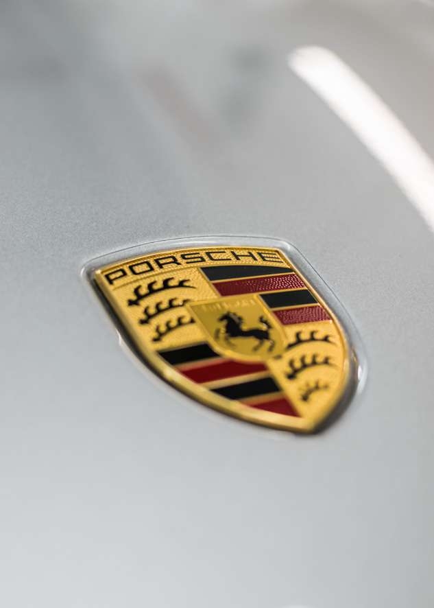 Porsche 911 Carrera image